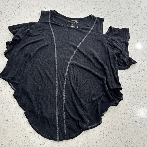 Free People Were The People Cold Shoulder Linen Blend Boho Top sz XS - Picture 2 of 5